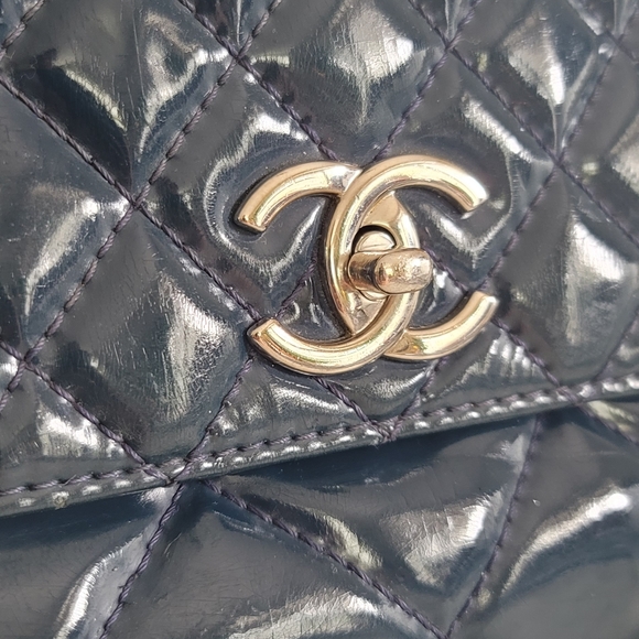 Authentic Chanel In The Business Flap Bag Quilted Patent Vinyl Maxi - Picture 3 of 16